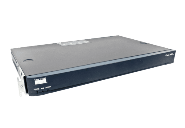 Cisco CR-3-2600 - Roteador de Acesso Modular 2600 Series-2613